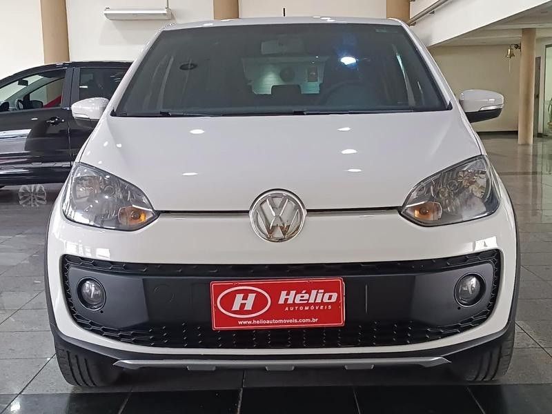 Volkswagen UP TRACK 1.0 2016 HÉLIO AUTOMÓVEIS LAJEADO / Carros no Vale