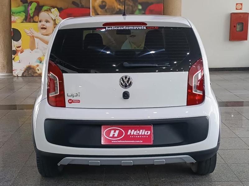 Volkswagen UP TRACK 1.0 2016 HÉLIO AUTOMÓVEIS LAJEADO / Carros no Vale