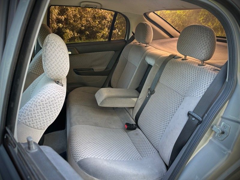 Chevrolet ASTRA CD 2.0 2004 NEUMANN VEÍCULOS ARROIO DO MEIO / Carros no Vale Chevrolet ASTRA CD 2.0 2004 NEUMANN VEÍCULOS ARROIO DO MEIO / Carros no Vale