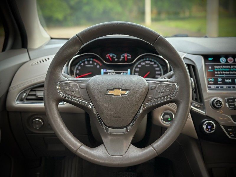 Chevrolet CRUZE LTZ SPORT 1.8 2019 NEUMANN VEÍCULOS ARROIO DO MEIO / Carros no Vale