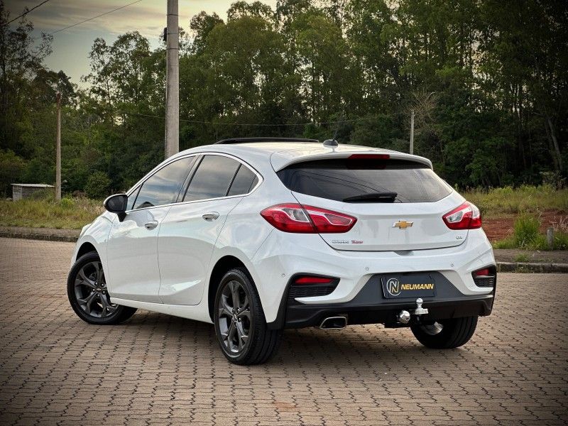 Chevrolet CRUZE LTZ SPORT 1.8 2019 NEUMANN VEÍCULOS ARROIO DO MEIO / Carros no Vale