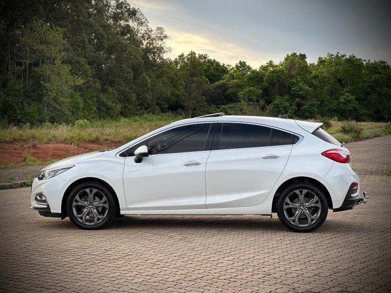Chevrolet CRUZE LTZ SPORT 1.8 2019 NEUMANN VEÍCULOS ARROIO DO MEIO / Carros no Vale
