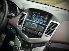 Chevrolet CRUZE SEDAN LTZ 1.8 2015 NEUMANN VEÍCULOS ARROIO DO MEIO / Carros no Vale