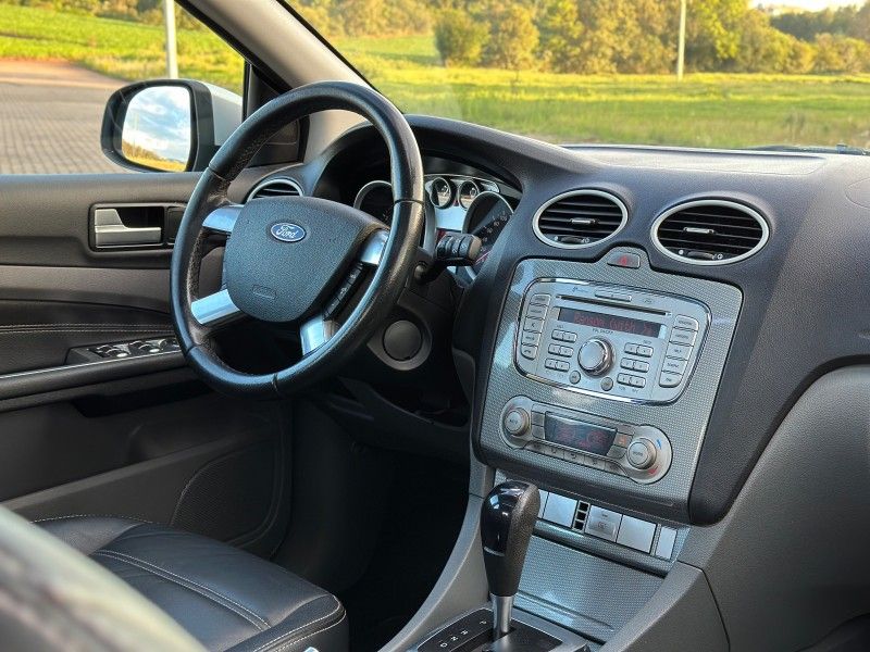 Ford FOCUS TITANIUM 2.0 2013 NEUMANN VEÍCULOS ARROIO DO MEIO / Carros no Vale