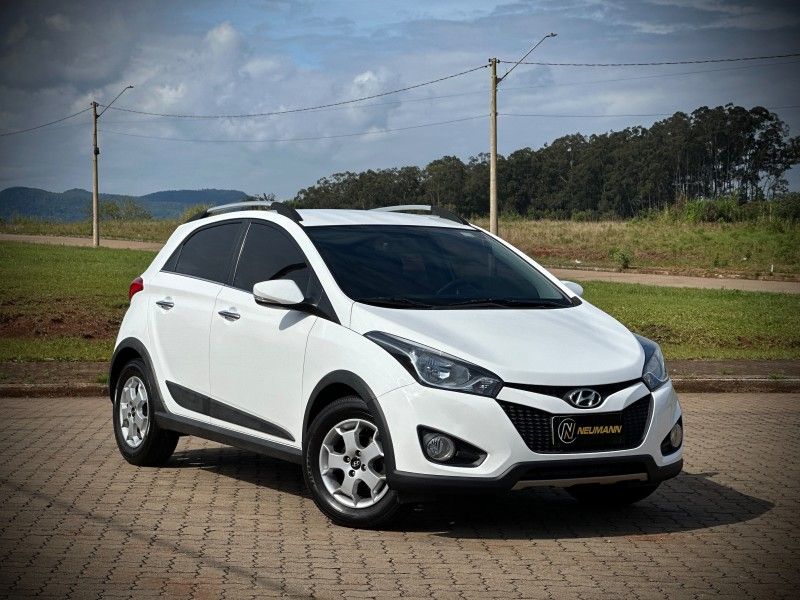 Hyundai HB20X PREMIUM 1.6 2014 NEUMANN VEÍCULOS ARROIO DO MEIO / Carros no Vale