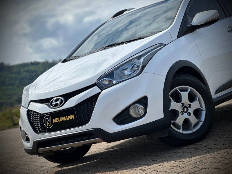 Hyundai HB20X PREMIUM 1.6 2014 NEUMANN VEÍCULOS ARROIO DO MEIO / Carros no Vale