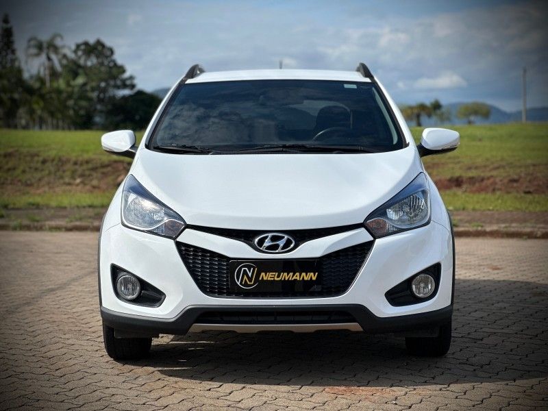 Hyundai HB20X PREMIUM 1.6 2014 NEUMANN VEÍCULOS ARROIO DO MEIO / Carros no Vale