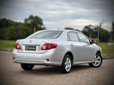 Toyota COROLLA XEi 2.0 2011 NEUMANN VEÍCULOS ARROIO DO MEIO / Carros no Vale