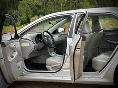 Toyota COROLLA XEi 2.0 2011 NEUMANN VEÍCULOS ARROIO DO MEIO / Carros no Vale