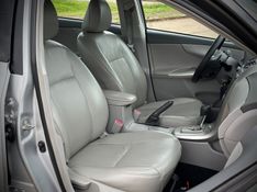 Toyota COROLLA XEi 2.0 2011 NEUMANN VEÍCULOS ARROIO DO MEIO / Carros no Vale