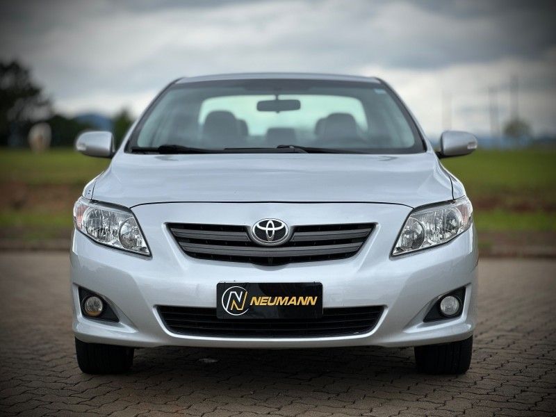 Toyota COROLLA XEi 2.0 2011 NEUMANN VEÍCULOS ARROIO DO MEIO / Carros no Vale