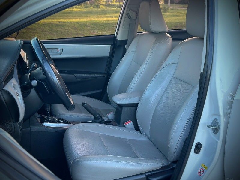 Toyota COROLLA XEi 2.0 2018 NEUMANN VEÍCULOS ARROIO DO MEIO / Carros no Vale Toyota COROLLA XEi 2.0 2018 NEUMANN VEÍCULOS ARROIO DO MEIO / Carros no Vale