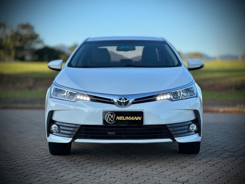 Toyota COROLLA XEi 2.0 2018 NEUMANN VEÍCULOS ARROIO DO MEIO / Carros no Vale Toyota COROLLA XEi 2.0 2018 NEUMANN VEÍCULOS ARROIO DO MEIO / Carros no Vale