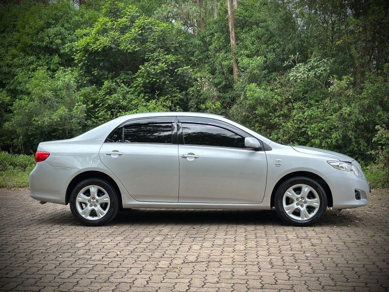 Toyota COROLLA XLi 1.8 2009 NEUMANN VEÍCULOS ARROIO DO MEIO / Carros no Vale