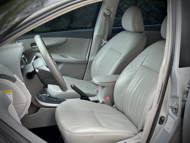 Toyota COROLLA XLi 1.8 2009 NEUMANN VEÍCULOS ARROIO DO MEIO / Carros no Vale