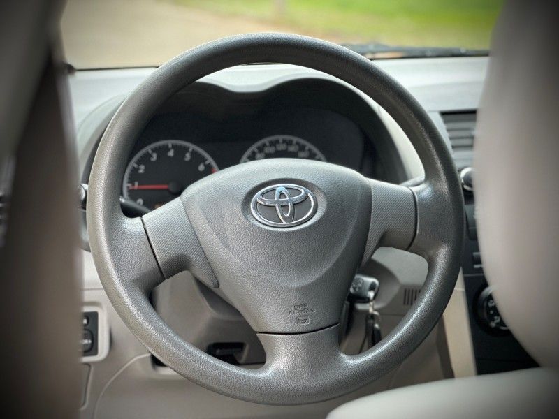 Toyota COROLLA XLi 1.8 2009 NEUMANN VEÍCULOS ARROIO DO MEIO / Carros no Vale
