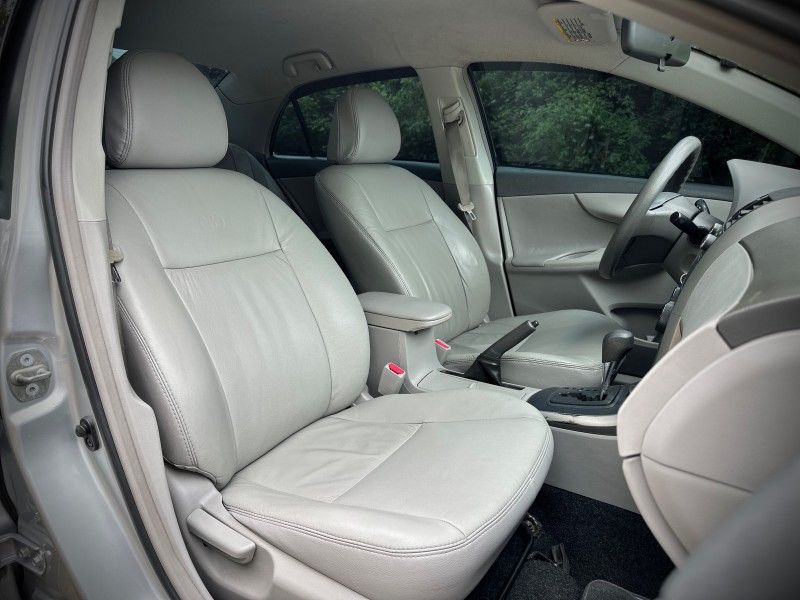 Toyota COROLLA XLi 1.8 2009 NEUMANN VEÍCULOS ARROIO DO MEIO / Carros no Vale