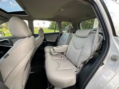Toyota RAV-4 2.4 2011 NEUMANN VEÍCULOS ARROIO DO MEIO / Carros no Vale