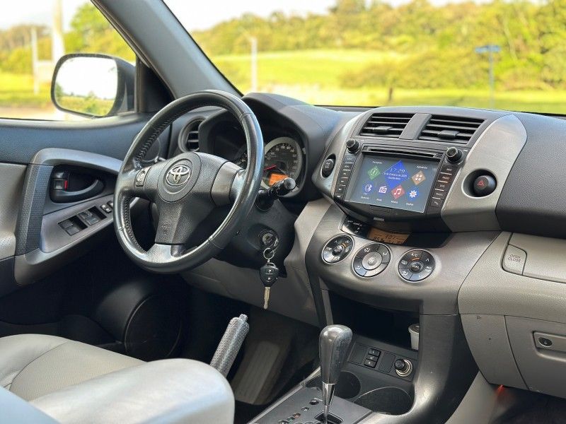 Toyota RAV-4 2.4 2011 NEUMANN VEÍCULOS ARROIO DO MEIO / Carros no Vale