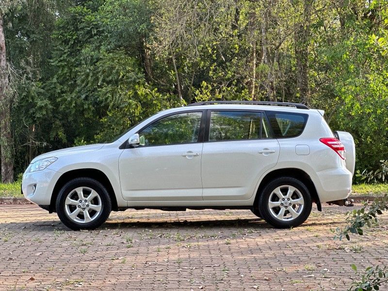 Toyota RAV-4 2.4 2011 NEUMANN VEÍCULOS ARROIO DO MEIO / Carros no Vale