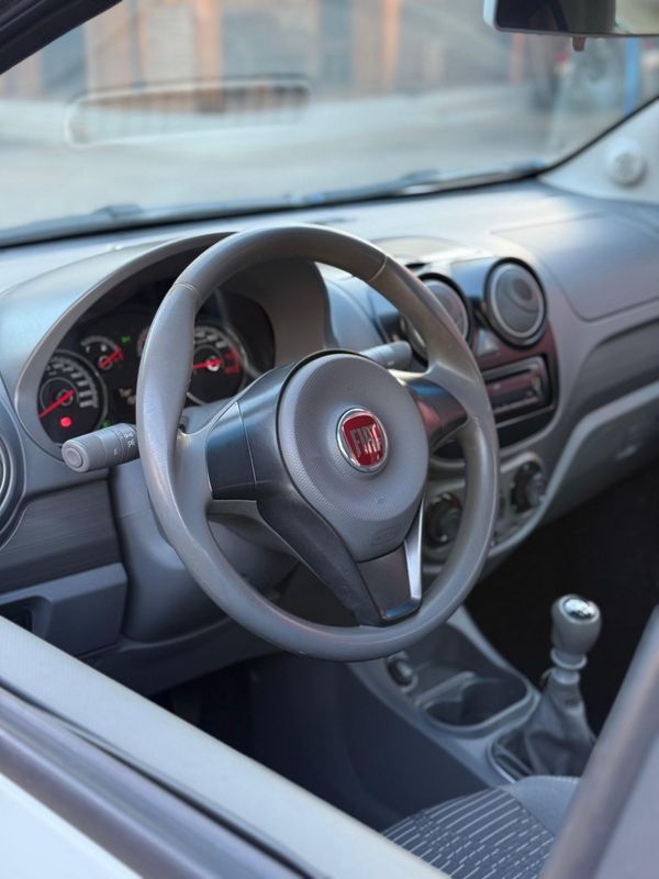 Fiat PALIO ATTRACTIVE 1.0 8V 2014 FERREIRA VEÍCULOS VENÂNCIO AIRES / Carros no Vale