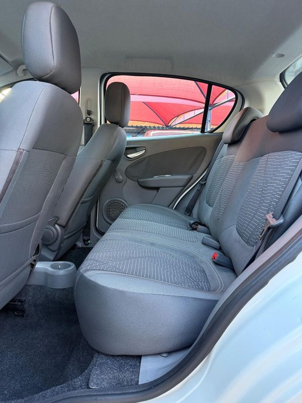 Fiat PALIO ATTRACTIVE 1.0 8V 2014 FERREIRA VEÍCULOS VENÂNCIO AIRES / Carros no Vale