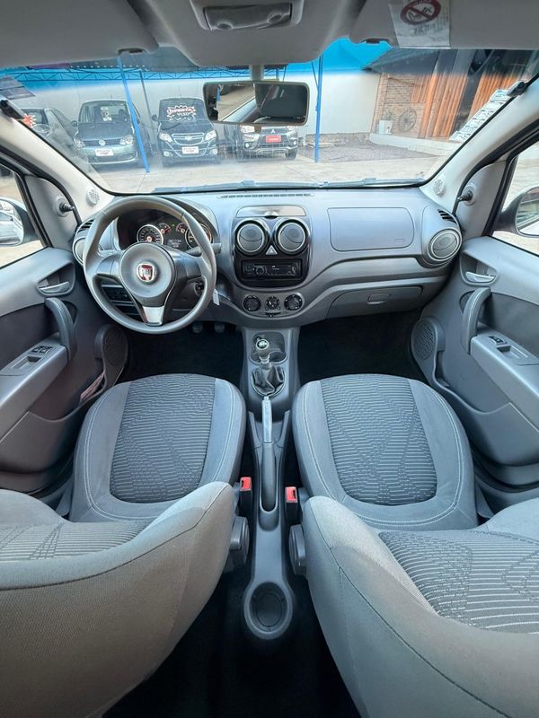 Fiat PALIO ATTRACTIVE 1.0 8V 2014 FERREIRA VEÍCULOS VENÂNCIO AIRES / Carros no Vale