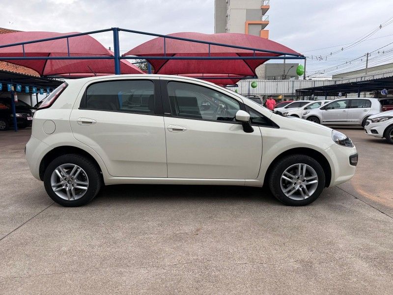 Fiat PUNTO ATTRACTIVE 1.4 8V 2014 FERREIRA VEÍCULOS VENÂNCIO AIRES / Carros no Vale