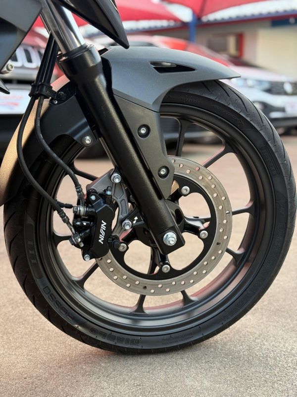 Honda Motos CB 300 2025 FERREIRA VEÍCULOS VENÂNCIO AIRES / Carros no Vale