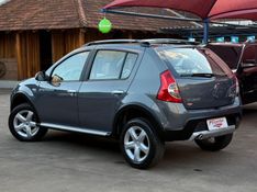 Renault SANDERO STEPWAY 1.6 2011 FERREIRA VEÍCULOS VENÂNCIO AIRES / Carros no Vale