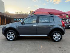 Renault SANDERO STEPWAY 1.6 2011 FERREIRA VEÍCULOS VENÂNCIO AIRES / Carros no Vale