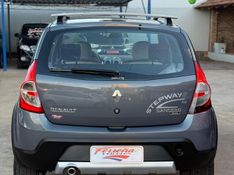 Renault SANDERO STEPWAY 1.6 2011 FERREIRA VEÍCULOS VENÂNCIO AIRES / Carros no Vale