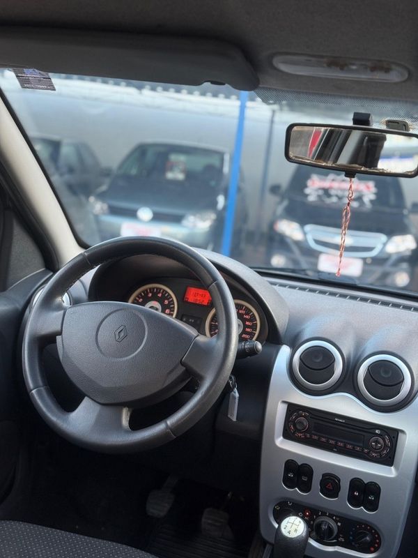 Renault SANDERO STEPWAY 1.6 2011 FERREIRA VEÍCULOS VENÂNCIO AIRES / Carros no Vale