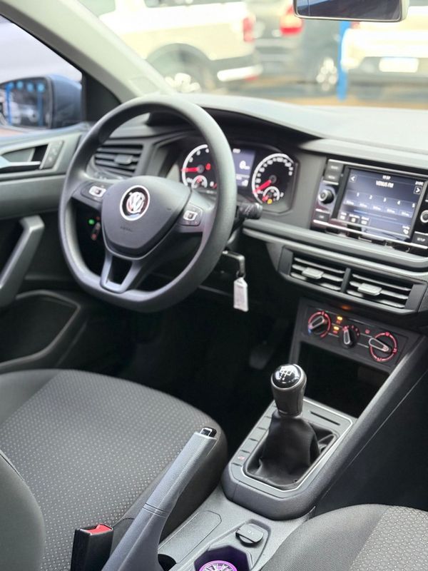 Volkswagen POLO HATCH 1.0 2022 FERREIRA VEÍCULOS VENÂNCIO AIRES / Carros no Vale