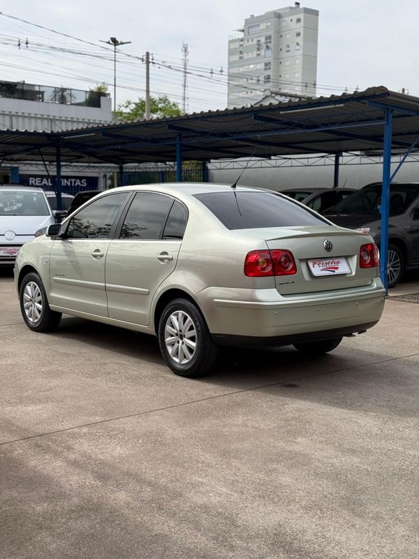 Volkswagen POLO SEDAN COMFORTLINE 1.6 8V 2009 FERREIRA VEÍCULOS VENÂNCIO AIRES / Carros no Vale