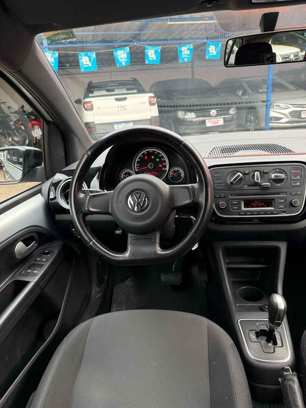 Volkswagen UP RUN 1.0 2017 FERREIRA VEÍCULOS VENÂNCIO AIRES / Carros no Vale