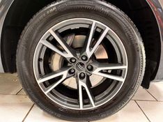 AUDI Q5 2.0 55 TFSIE PHEV PERFORMANCE BLACK QUATTRO S TRONIC 2024/2024 FÁBIO BERNARDES PORTO ALEGRE / Carros no Vale