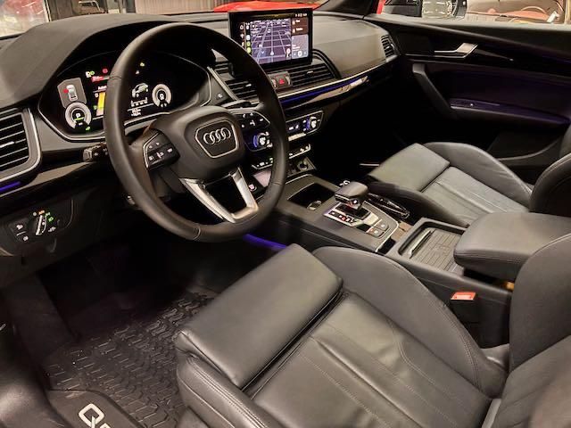 AUDI Q5 2.0 55 TFSIE PHEV PERFORMANCE BLACK QUATTRO S TRONIC 2024/2024 FÁBIO BERNARDES PORTO ALEGRE / Carros no Vale