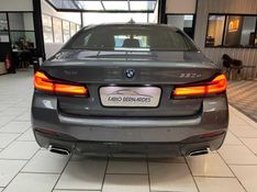 BMW 530E 2.0 16V TWINPOWER HÍBRIDO M SPORT AUTOMÁTICO 2022/2022 FÁBIO BERNARDES PORTO ALEGRE / Carros no Vale
