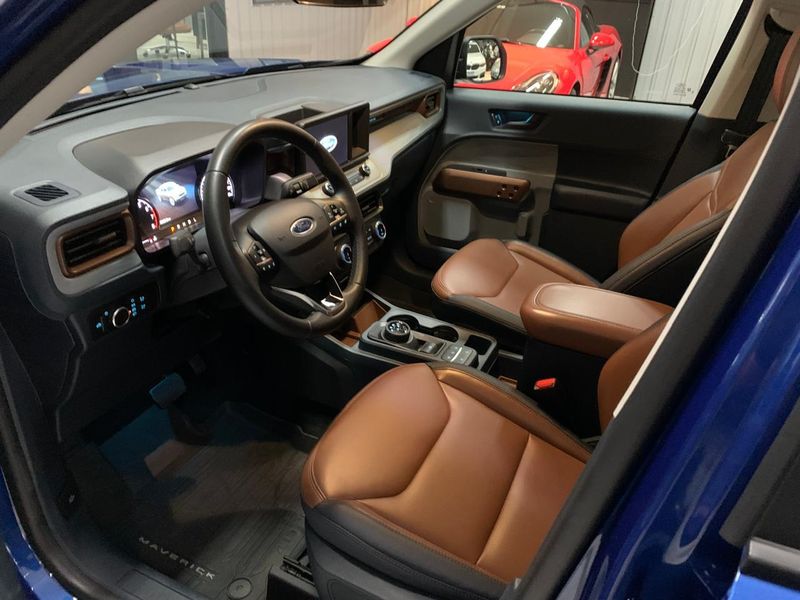 FORD MAVERICK 2.0 ECOBOOST GASOLINA LARIAT FX4 AUTOMÁTICO 2024/2024 FÁBIO BERNARDES PORTO ALEGRE / Carros no Vale