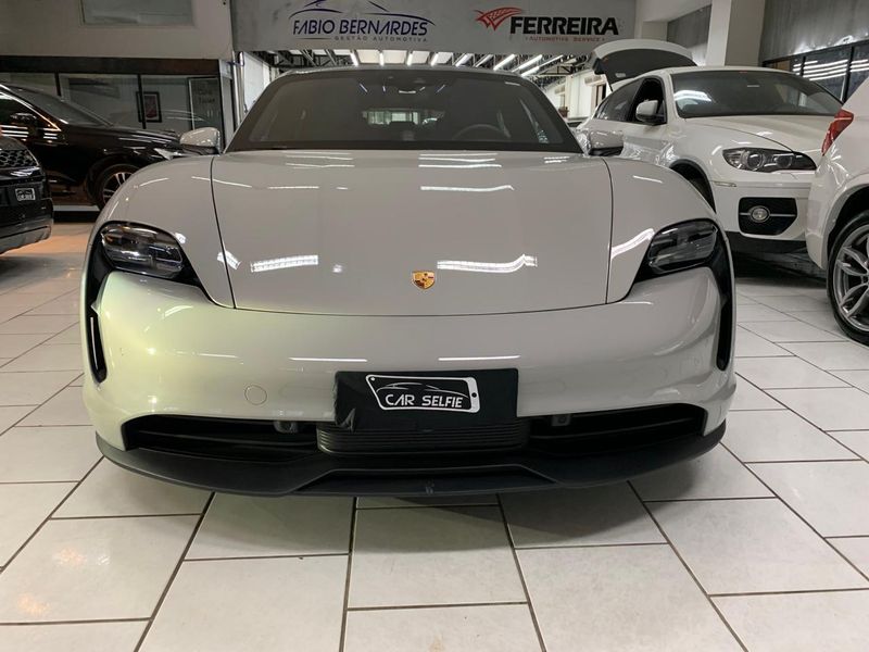 PORSCHE TAYCAN 4S ELÉTRICO 2021/2022 FÁBIO BERNARDES PORTO ALEGRE / Carros no Vale