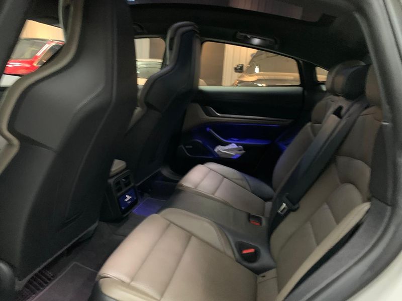 PORSCHE TAYCAN 4S ELÉTRICO 2021/2022 FÁBIO BERNARDES PORTO ALEGRE / Carros no Vale