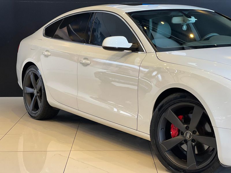 Audi A5 Sportback 2.0 16V TFSI 180cv Multi. 2013/2014 CONCEPT MOTORS PASSO FUNDO / Carros no Vale Audi A5 Sportback 2.0 16V TFSI 180cv Multi. 2013/2014 CONCEPT MOTORS PASSO FUNDO / Carros no Vale