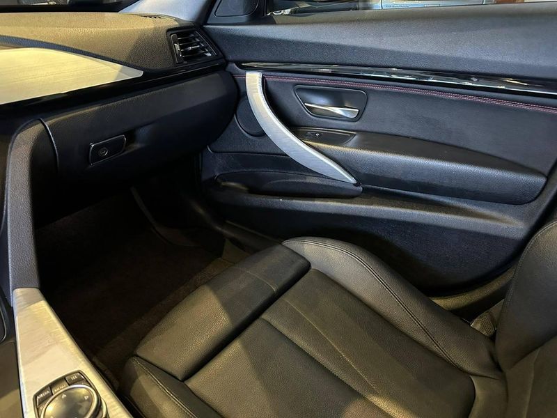 BMW 320i GT Sport 2.0 Turbo 16V 184cv 5p 2014/2015 CONCEPT MOTORS PASSO FUNDO / Carros no Vale