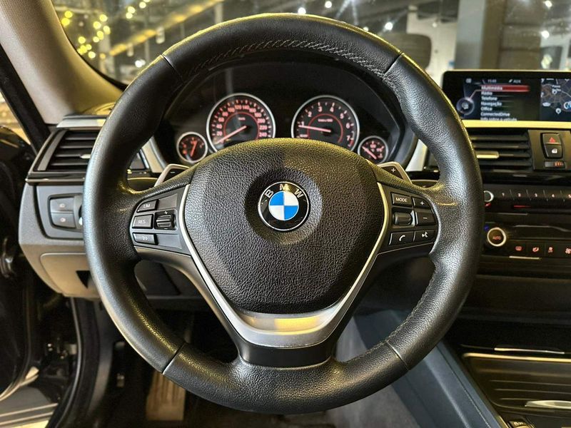 BMW 320i GT Sport 2.0 Turbo 16V 184cv 5p 2014/2015 CONCEPT MOTORS PASSO FUNDO / Carros no Vale