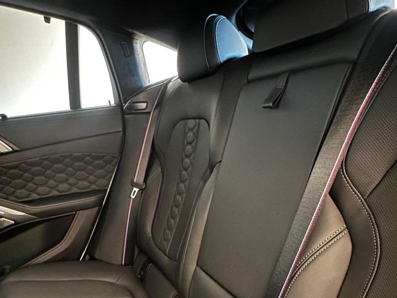 BMW X6 M Competition 4.4 V8 BI-TB 625CV Aut. 2022/2023 CONCEPT MOTORS PASSO FUNDO / Carros no Vale BMW X6 M Competition 4.4 V8 BI-TB 625CV Aut. 2022/2023 CONCEPT MOTORS PASSO FUNDO / Carros no Vale