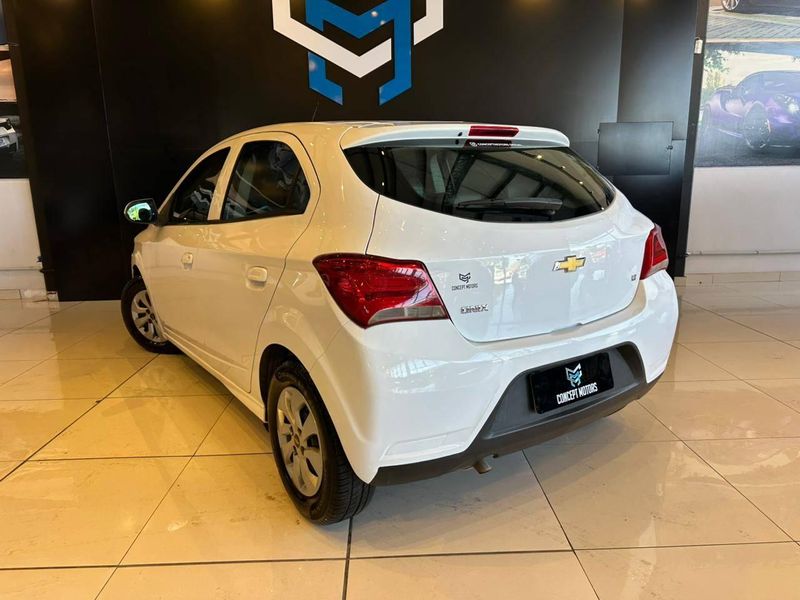 Chevrolet Onix HATCH LT 1.0 8V FlexPower 5p Mec. 2019/2019 CONCEPT MOTORS PASSO FUNDO / Carros no Vale