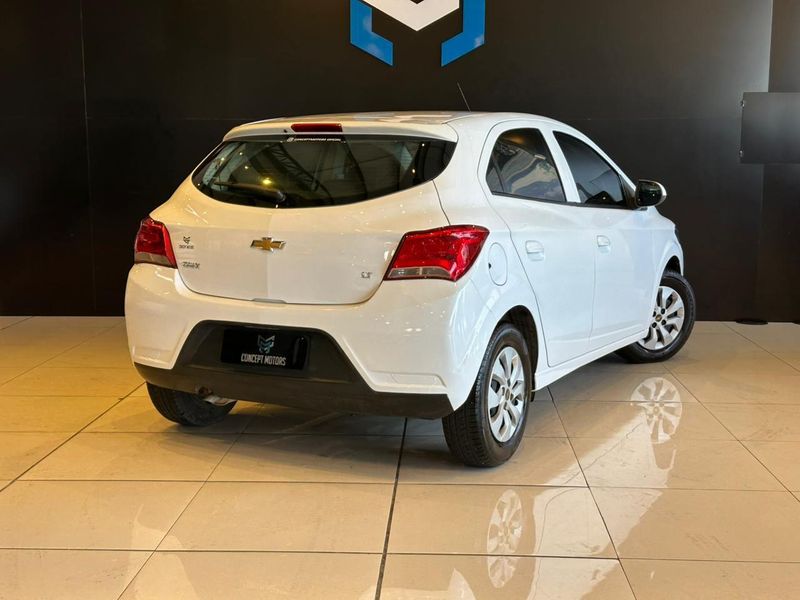 Chevrolet Onix HATCH LT 1.0 8V FlexPower 5p Mec. 2019/2019 CONCEPT MOTORS PASSO FUNDO / Carros no Vale