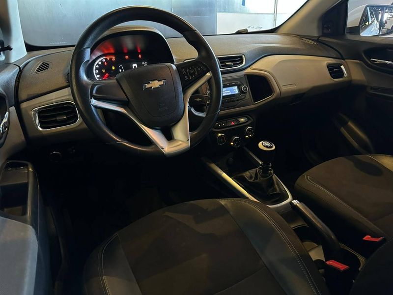 Chevrolet Onix HATCH LT 1.0 8V FlexPower 5p Mec. 2019/2019 CONCEPT MOTORS PASSO FUNDO / Carros no Vale