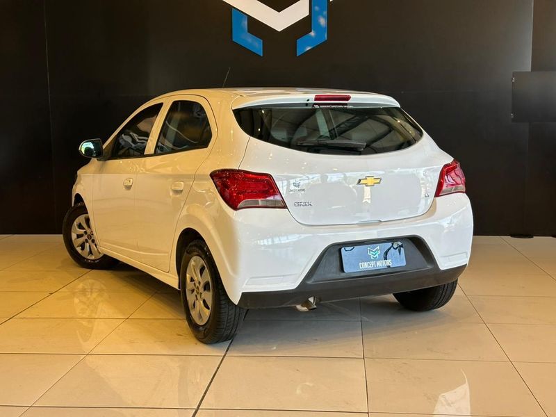 Chevrolet Onix HATCH LT 1.0 8V FlexPower 5p Mec. 2019/2019 CONCEPT MOTORS PASSO FUNDO / Carros no Vale